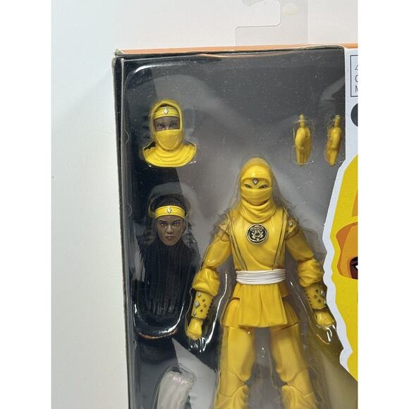 Hasbro Power Rangers Yellow Ranger Lighting Collection - Picture 2 of 12